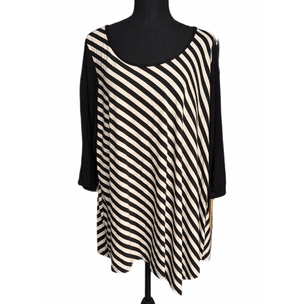 Kim Rogers Woman 2X Tunic Top Black Cream Diagonal Stripe 3/4 Sleeve Sharkbite